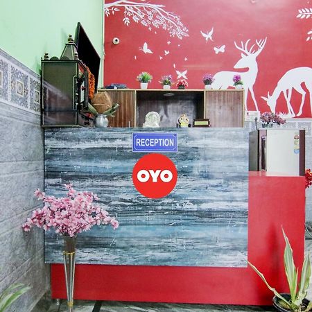 Hotel O S Palace Near Samaypur Badli Metro Station Delhi  Eksteriør bilde